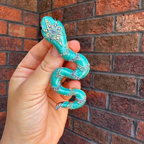 Serpenti Turquoise Crystal Snake Brooch - Picture 6 of 10